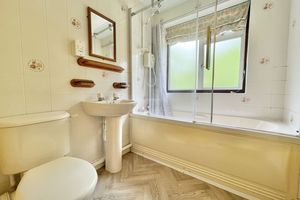 Photo 32- click for photo gallery